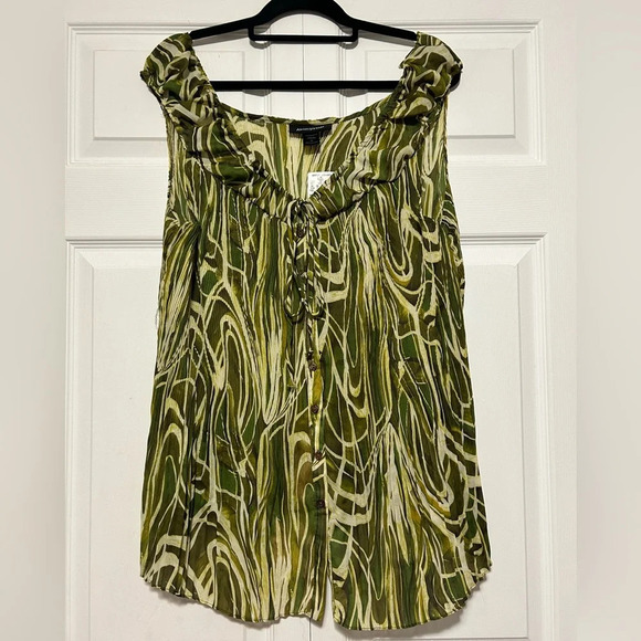Ashley Stewart Women’s Pleated Sleeveless Button Up Blouse Camo Swirl Size 24 - Picture 1 of 4